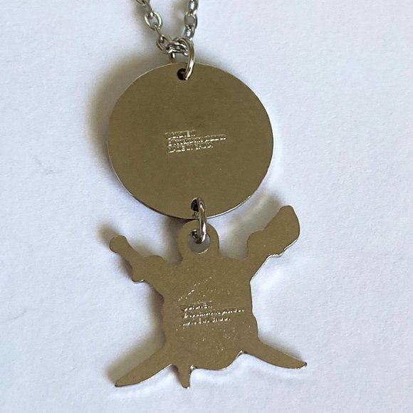 Vintage Disney Pirates of the Caribbean Necklace Charm Skull Crossbones - Picture 6 of 9